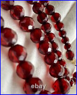 ART DECO CHERRY AMBER BAKELITE BEAD NECKLACE 16in FACETED Gradually Bead Antique