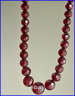 ART DECO CHERRY AMBER BAKELITE BEAD NECKLACE 16in FACETED Gradually Bead Antique