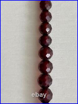 ART DECO CHERRY AMBER BAKELITE BEAD NECKLACE 16in FACETED Gradually Bead Antique