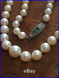 Antique Art Deco Natural Graduated Pearl Necklace Platinum Emerald Diamond Clasp