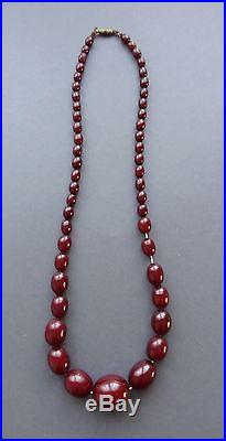 Art Deco Dark Red Cherry Amber Bakelite Graduated Oval Shaped Bead Necklace