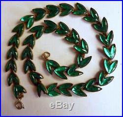 Beautiful 1920/30's Emerald Green Vauxhall Glass Necklace Czech