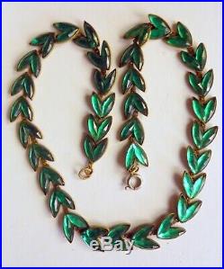 Beautiful 1920/30's Emerald Green Vauxhall Glass Necklace Czech