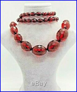 Beautiful Hand Faceted Art Deco Graduated Cherry Amber Bakelite Bead Necklace