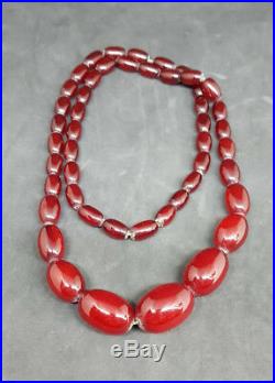Beautiful Quality Art Deco Cherry Amber Bead Bakelite Necklace 46 G