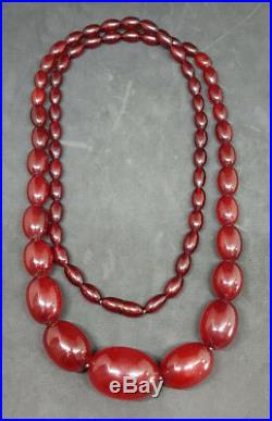Beautiful Quality Art Deco Cherry Amber Bead Bakelite Necklace 87 G