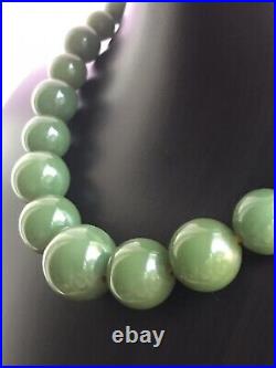 Beautiful Vintage Art Deco Marbled Green Bakelite Graduated Beads Necklace