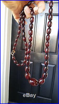Fabulous Vintageart Deco Red Cherry Amber Bakelite Graduated Bead Necklace