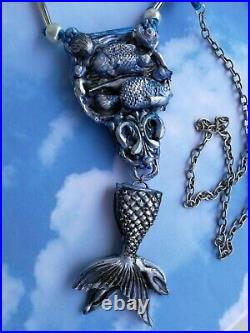 Fashion jewelry medallion necklace luxury style women art deco siren double fish