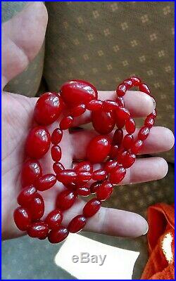 LARGE 32 ART DECO VINTAGE CHERRY AMBER BAKELITE BEADS NECKLACE 71.1g TESTED