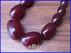 Nice Vintage Art Deco Cherry Red Amber Bead Bakelite Necklace Faturan