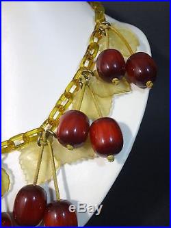 Stunning Antique Vintage Art Deco 1930/40 Red Cherry Amber Bakelite Necklace