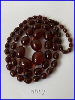 V LONG Vintage Art Deco MARBLED Cherry Amber Bakelite Faturan Bead Necklace 71g