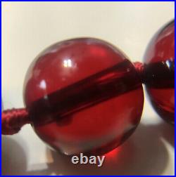 VTG HAND KNOTTED ART DECO CHERRY AMBER BAKELITE BEAD NECKLACE 85 GRAMS Or 3oz