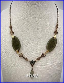 Vintage Art Deco Czechoslovakia Green Glass Necklace