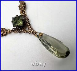 Vintage Art Deco Czechoslovakia Green Glass Necklace