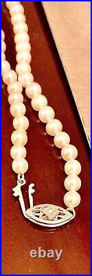 Vintage Art Deco Graduated 18 White Pearl Necklace 14k Clasp Diamond