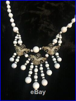 Vintage Art Deco Petite Czech Bohemian Milk Glass Necklace