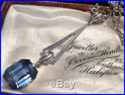 Vintage Art Deco jewellery stunning sapphire baguette pendant drop necklace