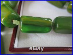 Vintage Art Deco large chunky bright green bakelite bead necklace 82 grms