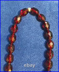 Vintage Cherry Amber Red Faceted Graduated BAKELITE Beaded Necklace Art Deco 31